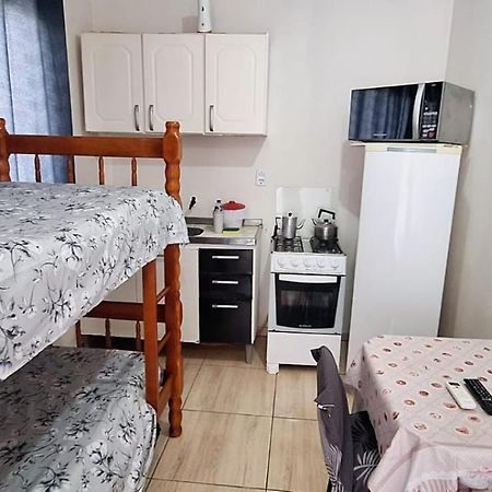 Kitnet S1 Em Torres-Rs - Na Mais Bela Praia Gaucha - Cozinha - Banheiro - Ar Condicionado - Tv E Wi-Fi - Estacionamento - Anfitria Superhost No Bnb Buitenkant foto