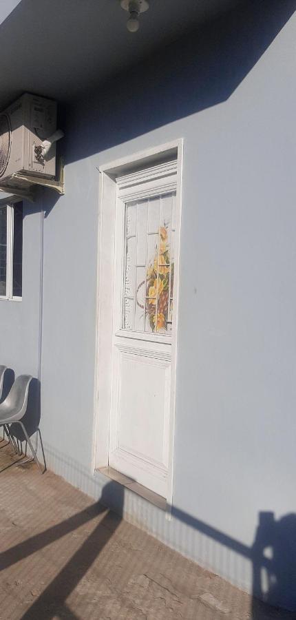 Kitnet S1 Em Torres-Rs - Na Mais Bela Praia Gaucha - Cozinha - Banheiro - Ar Condicionado - Tv E Wi-Fi - Estacionamento - Anfitria Superhost No Bnb Buitenkant foto