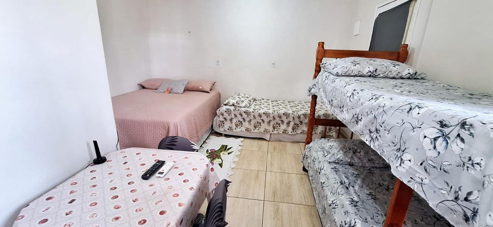 Kitnet S1 Em Torres-Rs - Na Mais Bela Praia Gaucha - Cozinha - Banheiro - Ar Condicionado - Tv E Wi-Fi - Estacionamento - Anfitria Superhost No Bnb Buitenkant foto