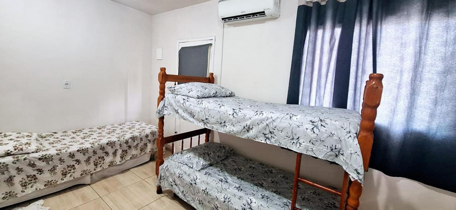 Kitnet S1 Em Torres-Rs - Na Mais Bela Praia Gaucha - Cozinha - Banheiro - Ar Condicionado - Tv E Wi-Fi - Estacionamento - Anfitria Superhost No Bnb Buitenkant foto